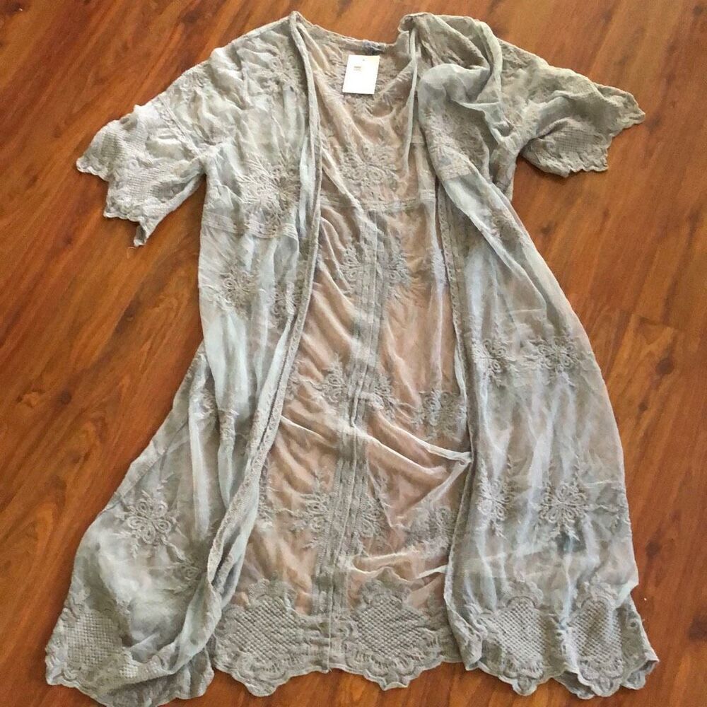 NWT POL Gray lace duster, short sleeve jacket boho M